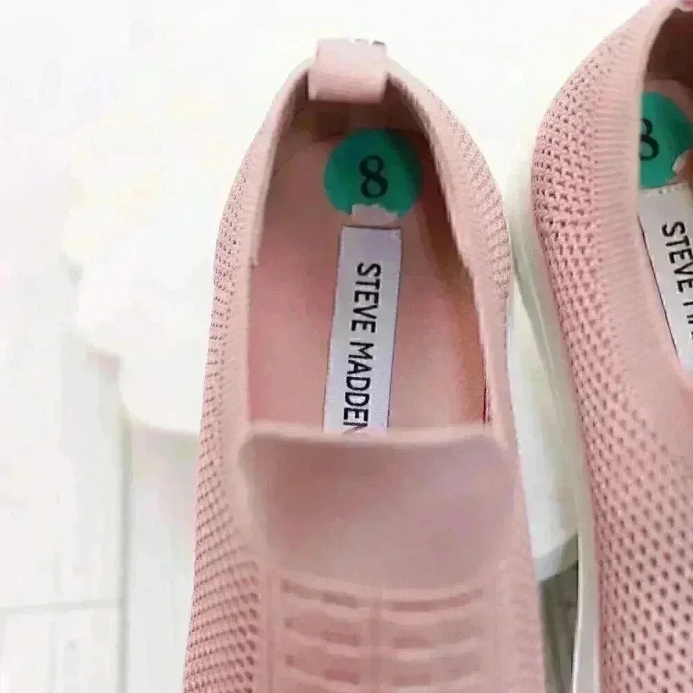 Steve Madden Daray Size 8 Rose Gold fabric upper sneaker